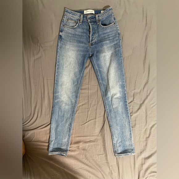Denim Forum - The Yoko High Rise Slim - Size 24 - Picture 2 of 2